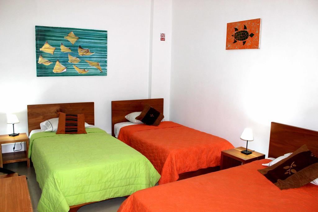 The Galapagos Pearl B&B Puerto Ayora  Rom bilde